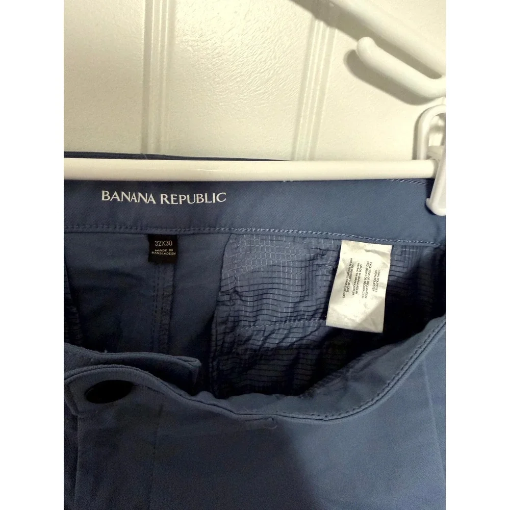 Banana Republic Performance Chino Pants Mens 32x30 Blue Gray Stretch Tech